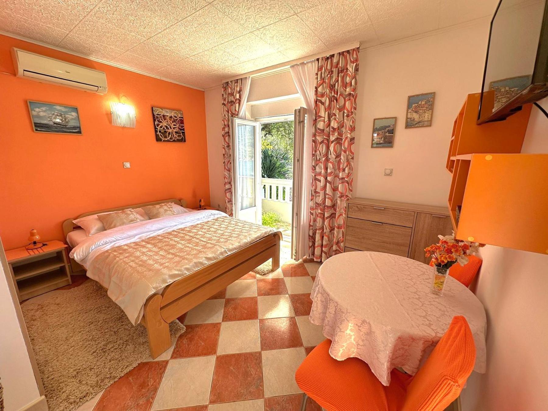 Apartments Okuka Tivat Exterior photo