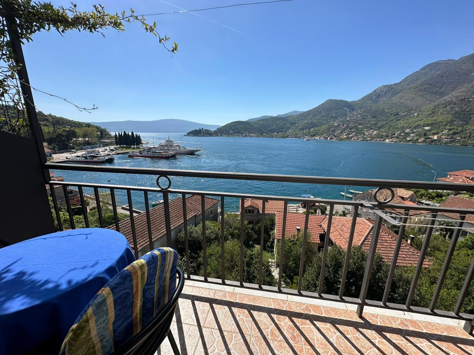 Apartments Okuka Tivat Exterior photo