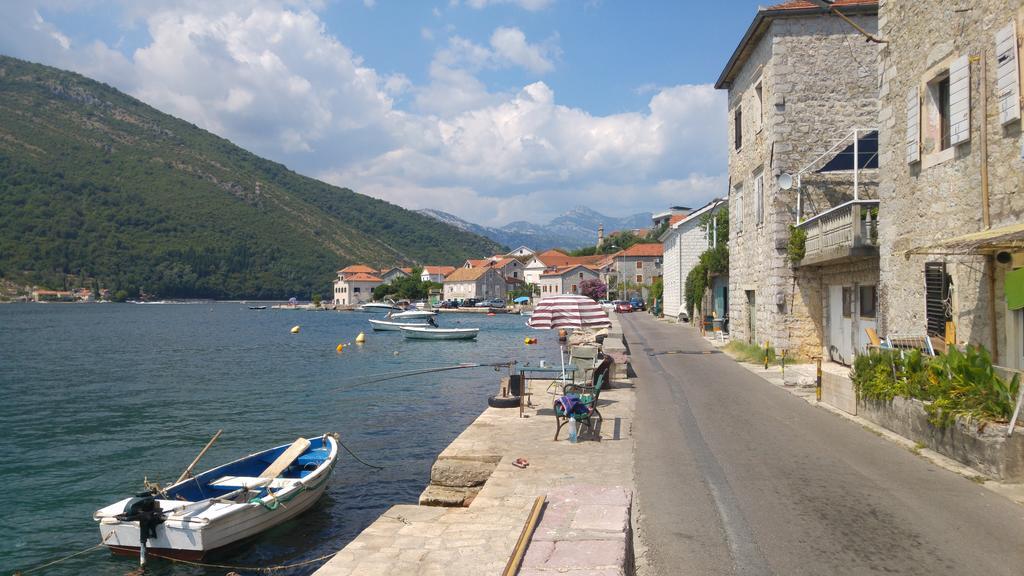 Apartments Okuka Tivat Exterior photo