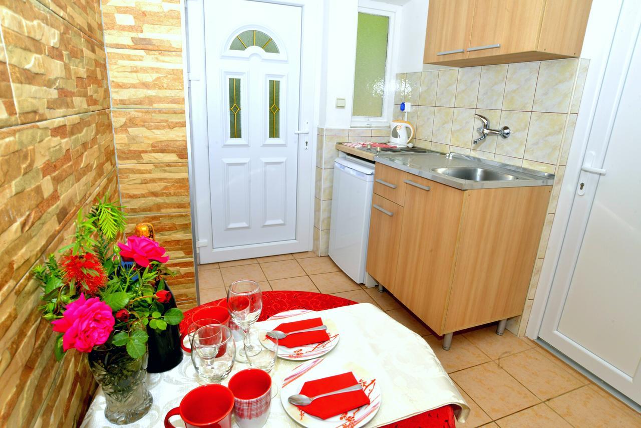 Apartments Okuka Tivat Exterior photo